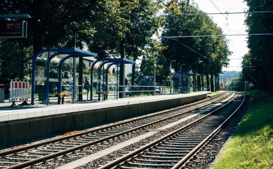 Ozbiljan incident u Stuttgartu: Sumnja se na sabotažu željeznice, u toku velika istraga