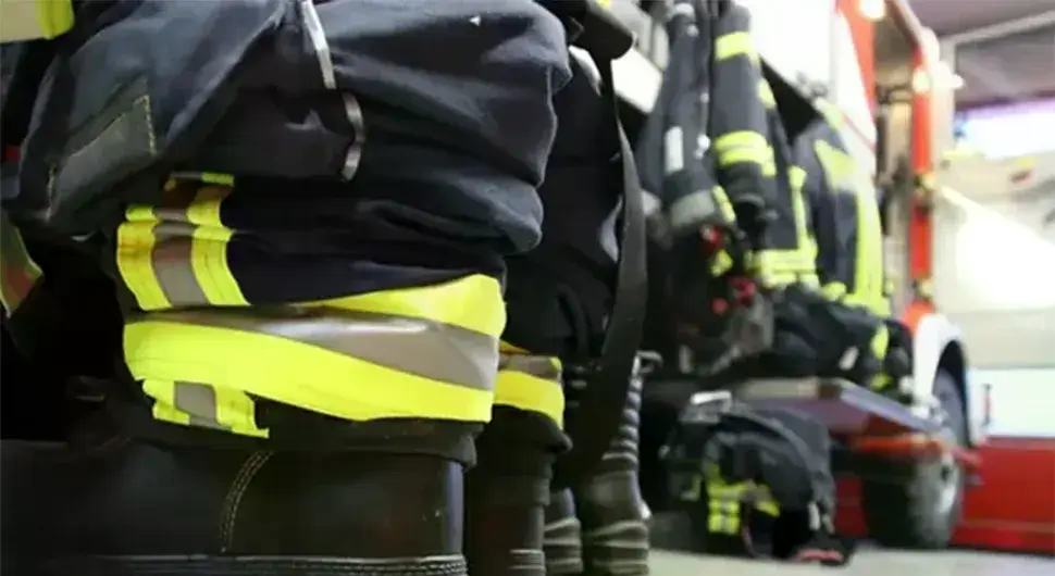 Четири аутомобила изгорјела на паркингу Управе за имовину