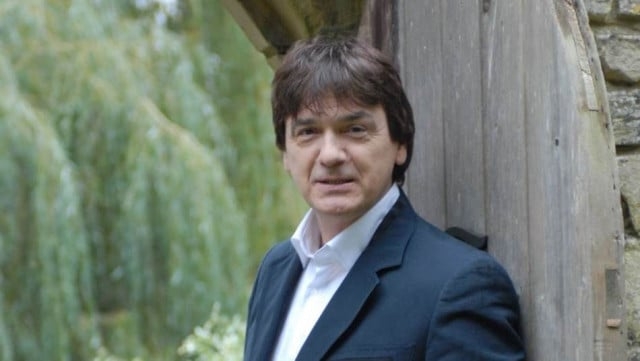 Zdravko Čolić dobio diplomatsku putovnicu BiH