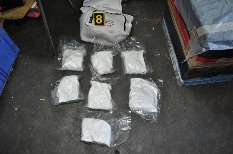 Policajci u ZDK prilikom pretresa pronašli i oduzeli 7,3 kg droge
