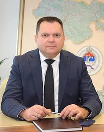 SRPSKI TELEGRAF OTKRIVA: Ministar policije Republike Srpske rovari protiv Srbije i Aleksandra Vučića?!