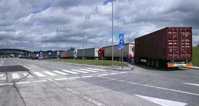 SPREMA SE HAOS NA GRANICAMA: Kamioni staju 14. septembra, prevoznici poručuju – „Nema više prostora za čekanje“