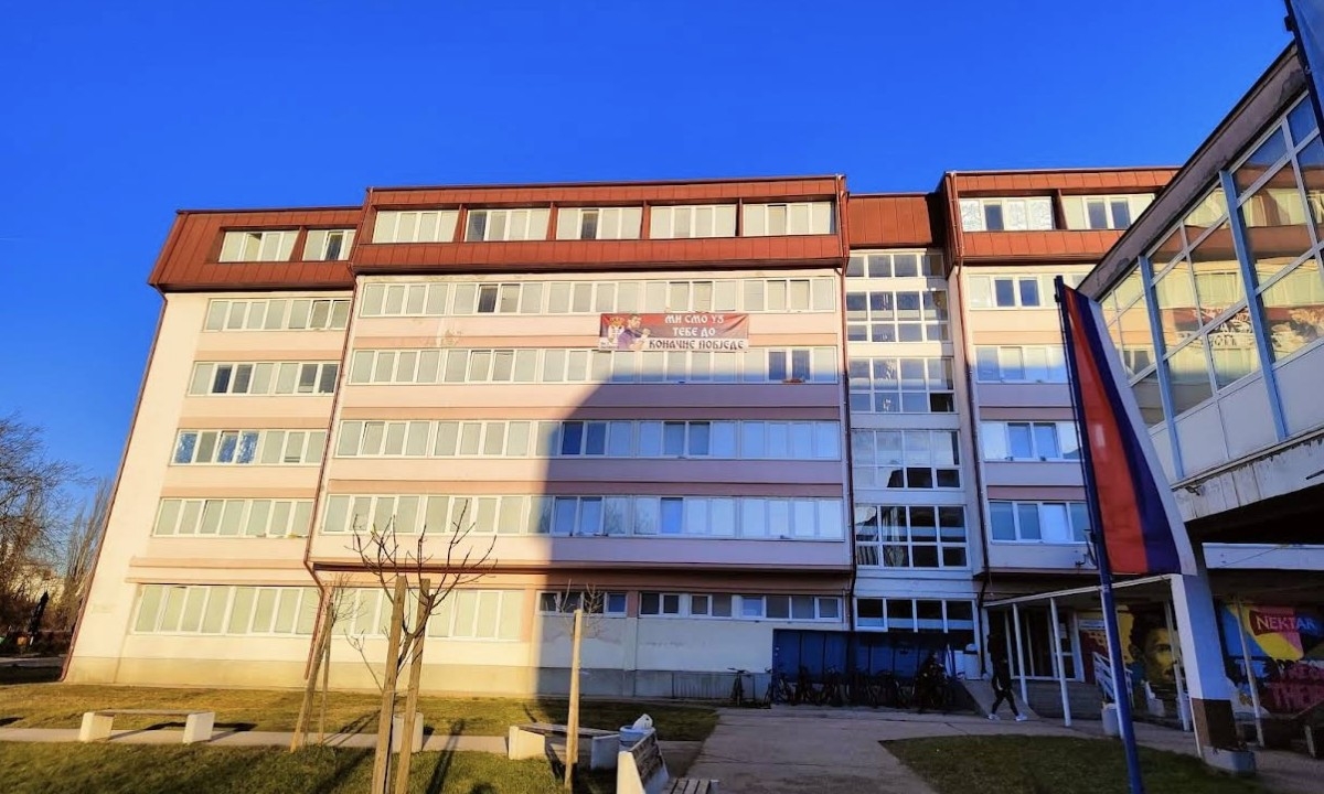 Lažne uzbune u drugom paviljonu: Zašto studenti u Banjaluci smišljaju “teorije zavjere” FOTO