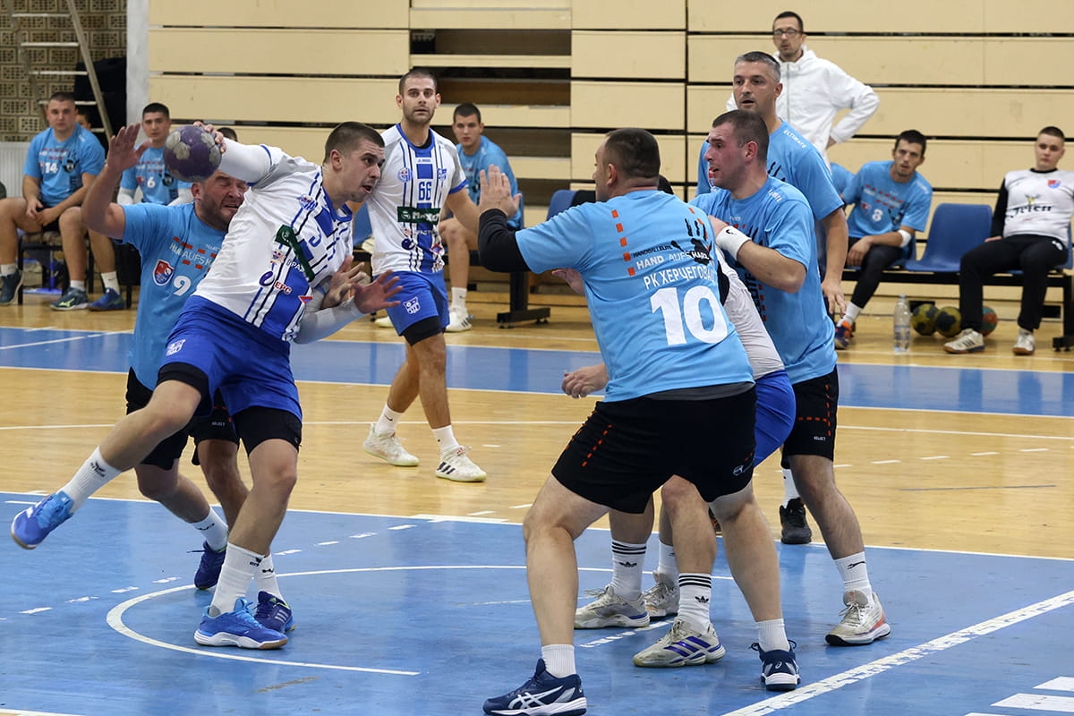 Rukometaši Leotara bolji u hercegovačkom derbiju