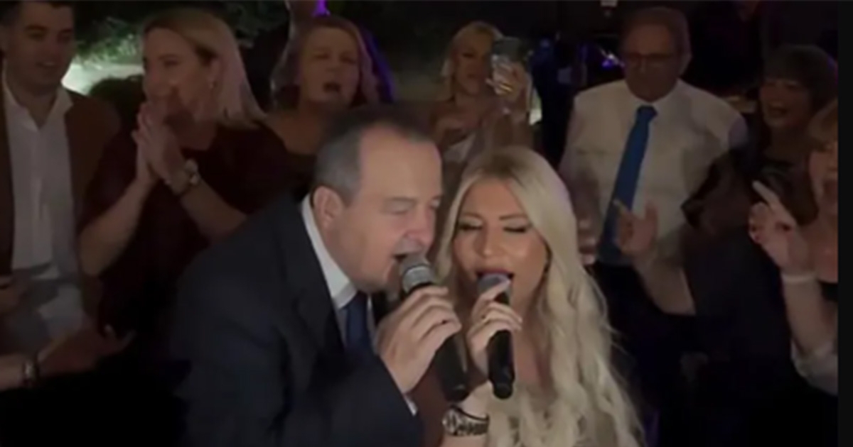 Ivica Dačić zapjevao poznati hit na svadbi Dee Đurđević