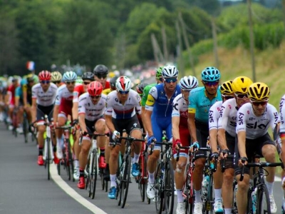 Zbog požara skraćena posljednja etapa Tour de France