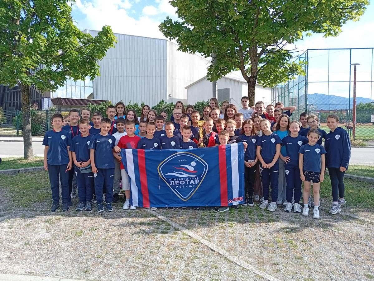 Članovi Plivačkog kluba „ Leotar “ osvojili 71 medalju u Nikšiću