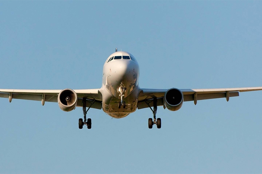 PROCURILI DETALJI: Kontrolor leta zakasnio na posao, avion kružio iznad...
