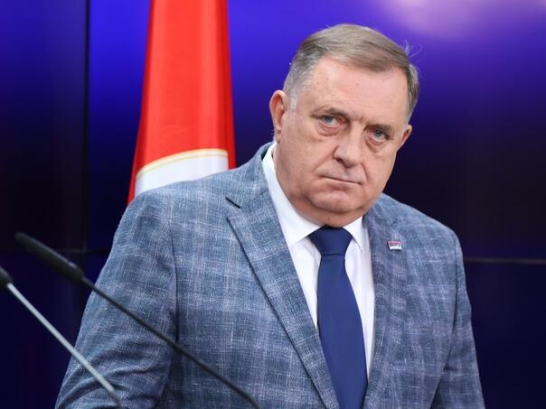 Dok BHRT čeka milione, Dodik najavio "potpunu zaštitu" RTRS-a