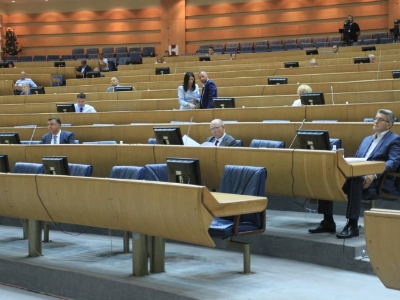 Klub poslanika SNSD-a prva linija institucionalne odbrane Srpske, snažan oslonac premijer Minić