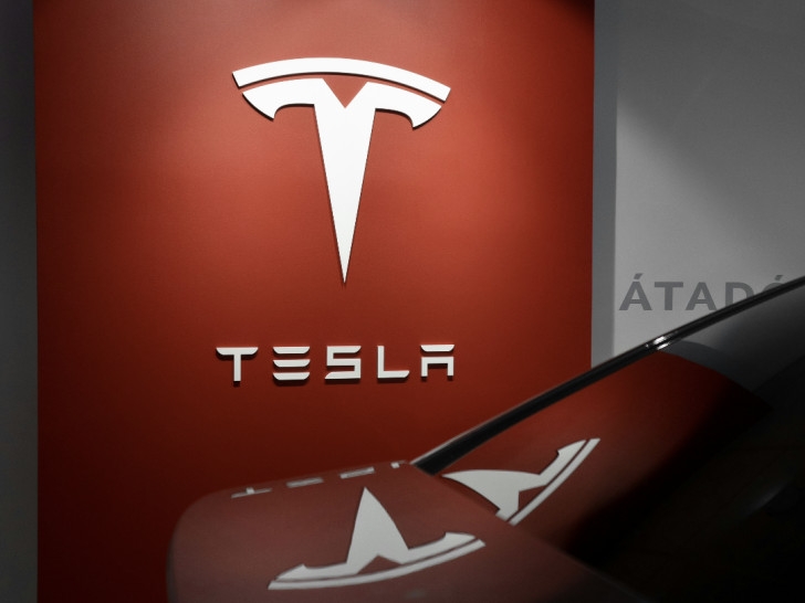 Tesla razvija prvi dizelski motor?