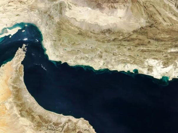 Američka blokada Hormuza propala, prošlo najmanje osam brodova