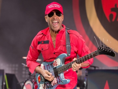Legendarni gitarista Tom Morelo najavio debitantski solo rok album (Video)