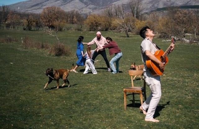 VIDEO Faris Pinjo objavio pjesmu 'Etida o ambalažama'