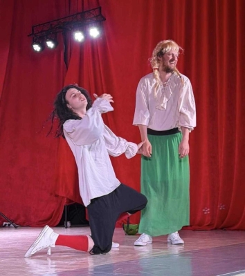 Ekipa predstave „Ovo je zaista dobar tekst“ na međunarodnom festivalu u Bugarskoj (Foto)