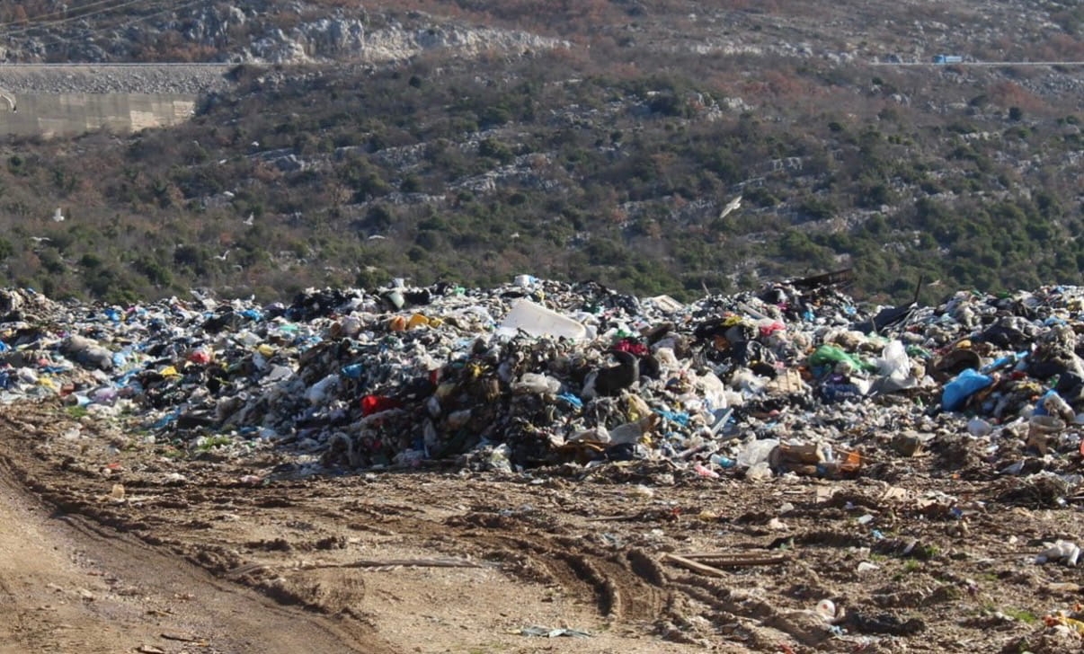 Požar u Trebinju nestaje: Ostalo još manje žarišta