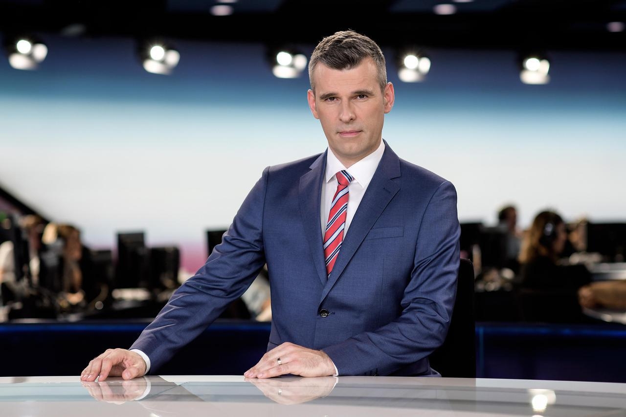 Omiljeni voditelj nakon više od 20 godina odlazi s Nove TV, evo gdje ćemo ga gledati