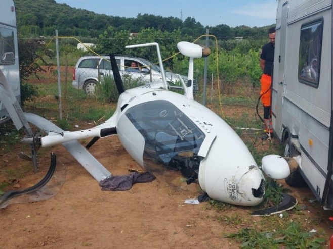 Dvije osobe povrijeđene u padu žirokoptera na aerodromu u Vrsaru
