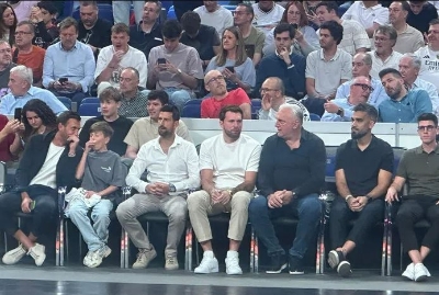 Šampionski prvi red u Madridu: Đoković i Dončić gledaju odlučujući meč Zvezde i Reala