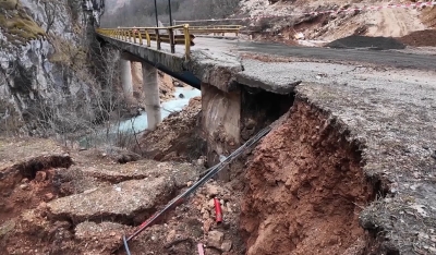 Lažna obećanja vlasti koja smo skupo platili: Obećali autoputeve i jeftiniju struju, a dobili makadam i 50% skuplju struju!