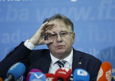 SDA: Od Parlamenta skriveno negativno mišljenje Ureda, Nikšić i Lakić zavarali Parlament i radnike Željezare