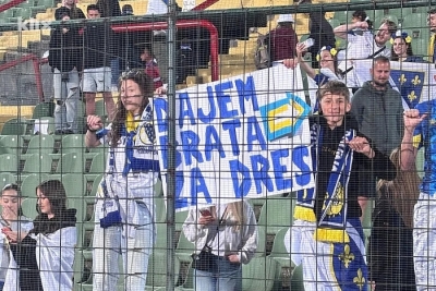 'DAJEM BRATA ZA DRES': Hit natpis sa Koševa obišao regiju, NS BiH ekspresno reagovao i poslao poruku koja će vas nasmijati!