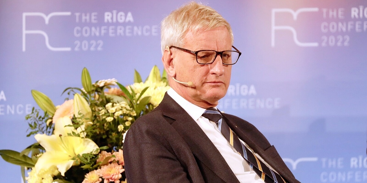 Udruženje žrtava i majke Srebrenice kritikovale Bildta: "Njegovo ime bit će prvo na stubu srama u Potočarima"