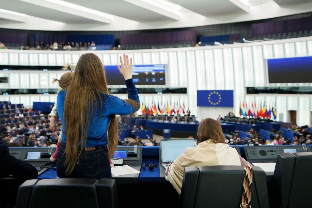 Odobreno pravo delegiranog glasanja za zastupnice EP tokom trudnoće i nakon poroda