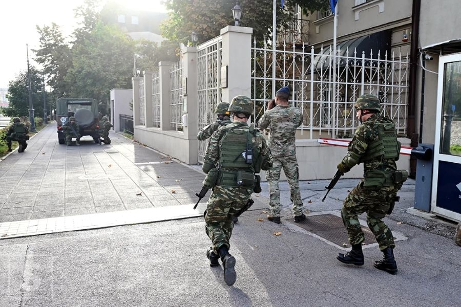 EUFOR ISPRED GRČKE AMBASADE: 'Evakuirali smo ambasadora i prebacili ga na sigurnu lokaciju'