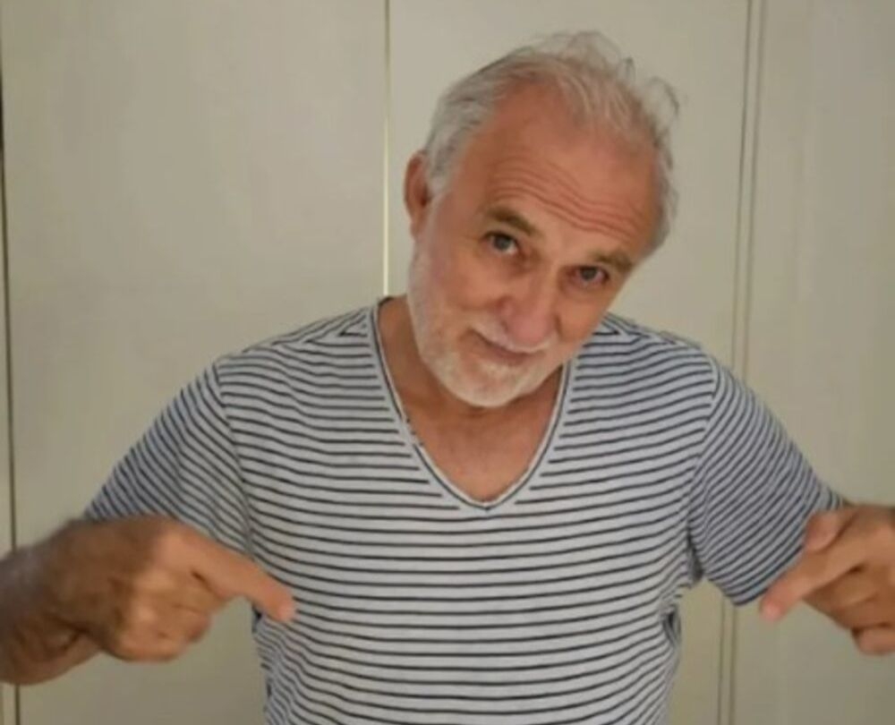 Lazar Ristovski objavio fotografiju nagrade, ali svi gledaju u ono što se vidi u peharu