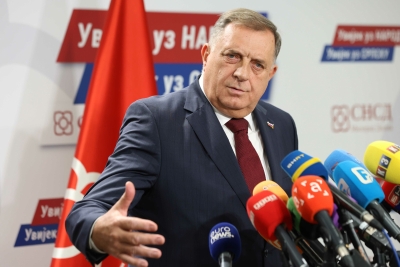 Traži i veće plate u predškolskim ustanovama: Dodik najavio POVEĆANJE PLATA prosvjetim radnicima za 10 odsto