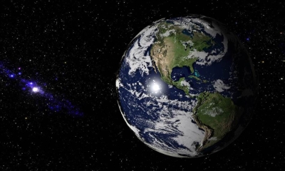 Zemlja bukvalno mijenja oblik: Sateliti snimili zanimljiv fenomen, polovi se dižu, a ekvator propada