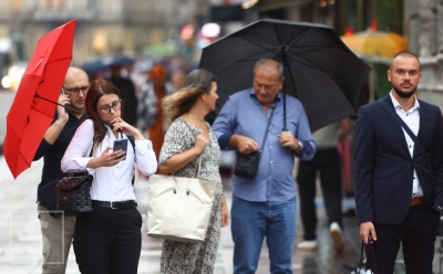 Danas hladnije s povremenim pljuskovima u BiH: Ponesite kišobrane i pripremite topliju garderobu
