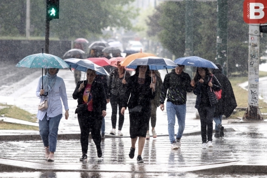 STIŽE JESENJI TEMPERATURNI ŠOK: Nakon kiša prijete prizemni mraz i gusta magla širom BiH