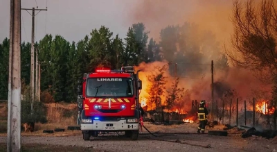 Požar i kod Dubrovnika na nepristupačnom terenu, vatru gase kanaderi