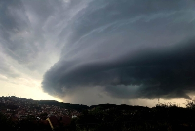 GRMI, PUŠE, PADA: Evo kakvo nas vrijeme očekuje u narednih nekoliko dana...