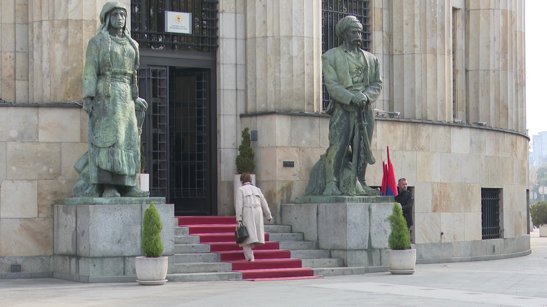 Šta zapravo rade savjetnici i koliko koštaju građane?