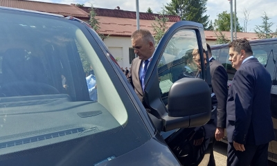 Nova vozila za elitne jedinice: Minić uručio ključeve pripadnicima MUP-a FOTO