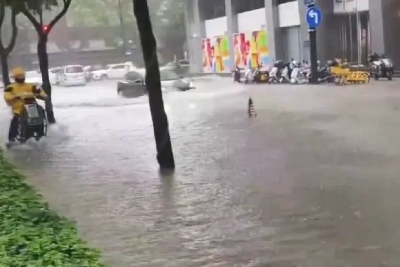 Stotine hiljada evakuirane u Šangaju zbog tajfuna Dolphin, prijete poplave