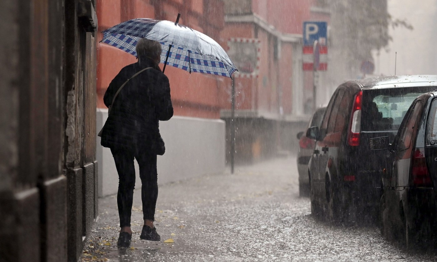 Spremite kišobrane: Hidrometeorološki zavod najavio olujno nevrijeme i pad temperature