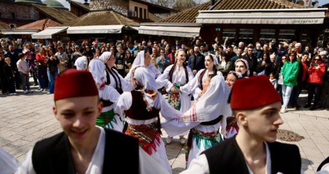Sarajevu s ljubavlju: Prizori iz centra grada - od Sebilja do Vječne vatre tradicija i ljepota naše raznolikosti