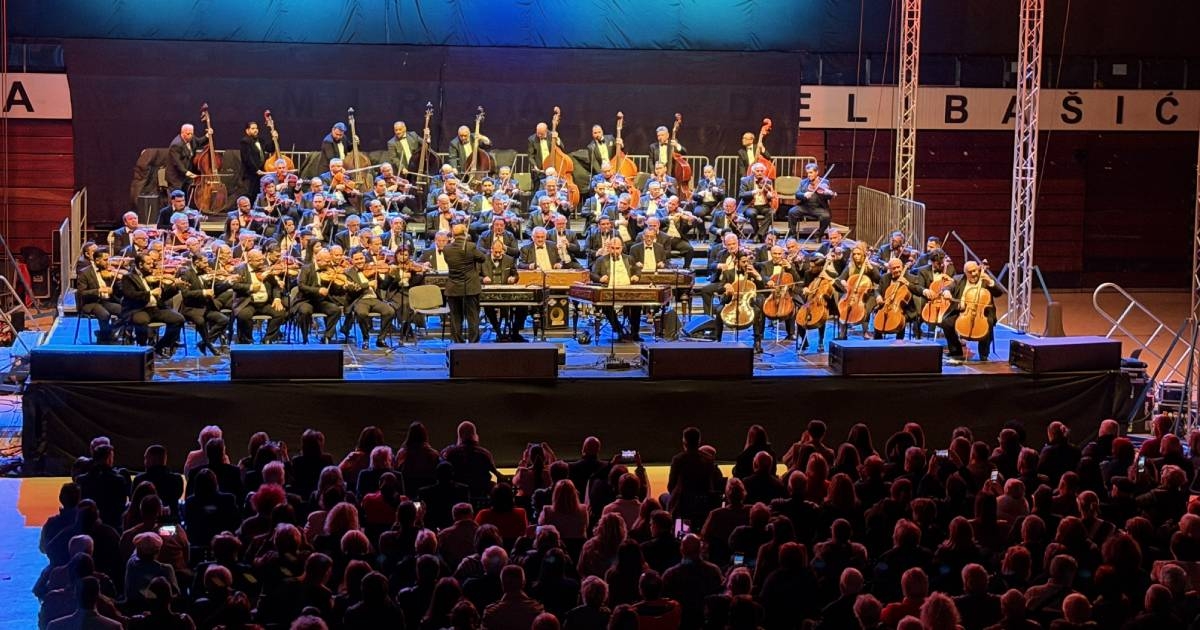 Romski orkestar “100 violina” oduševilo Sarajevo: Noć vrhunske muzike i emocija