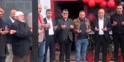 Nesvakidašnja ceremonija u Turskoj: Otvorena prodsvnica erotskog veša uz molitvu i prisustvo gradonačelnika