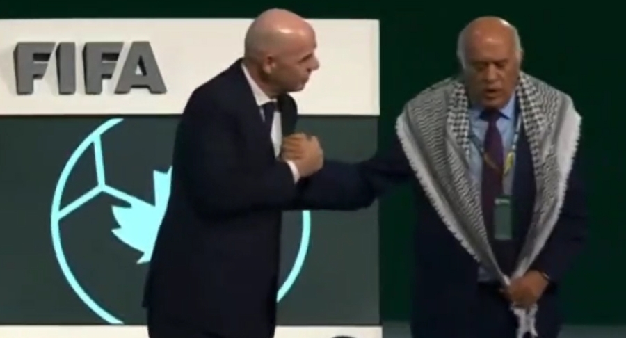 NEVIĐENA DRAMA NA KONGRESU FIFA: Šef svjetskog fudbala uzalud molio, Palestinac ignorisao izraelskog predstavnika (VIDEO)