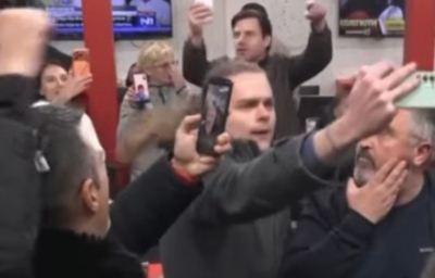Haos u Informeru: Građani upali u zgradu, Vučićević tvrdi da je „talačka kriza“