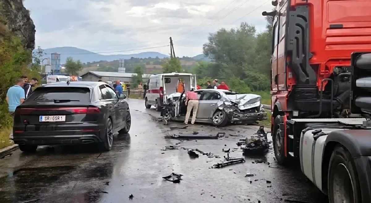 Tragedija kod Rogatice: Jedna osoba poginula u sudaru tri vozila