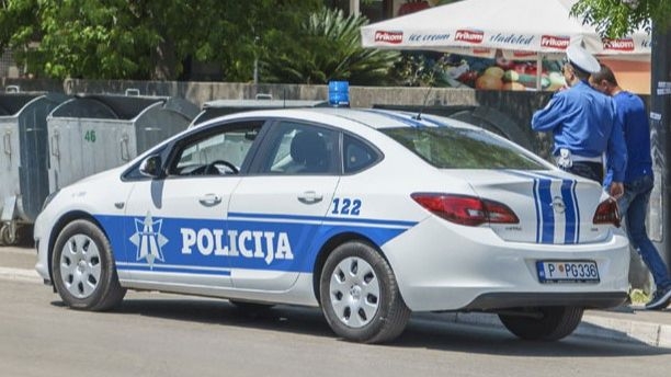 Podgorica: Maloljetnik prijavljen zbog plaćanja falsifikovanim novcem