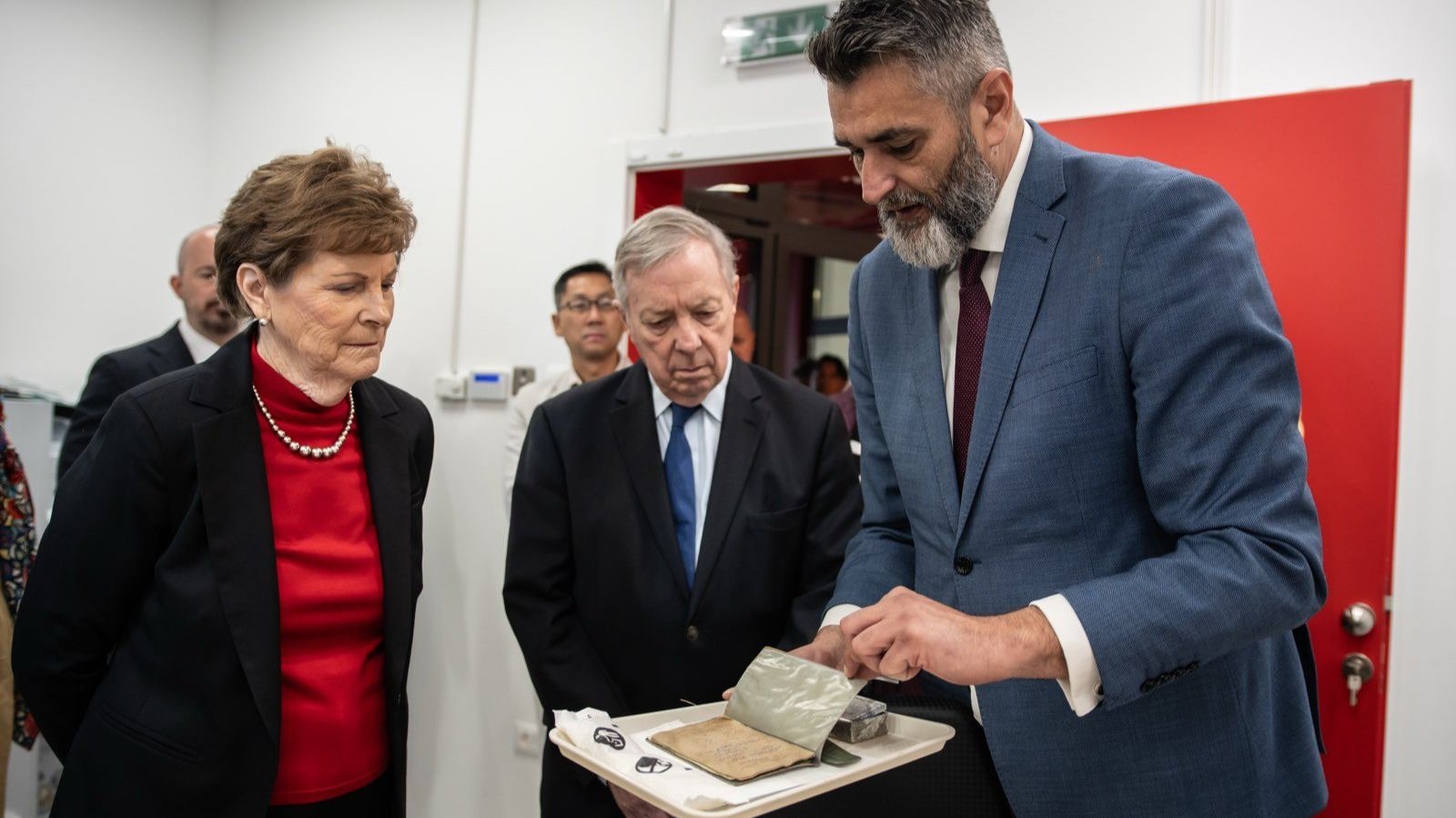 Američki senatori stigli u Memorijalni centar Srebrenica: Suljagić poručio "Stali su uz nas"
