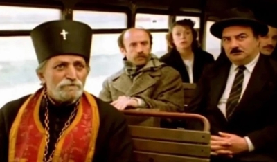 Tajna čuvenog filma: Ko je bila starica iz autobusa “Ko to tamo peva” i zašto i dalje izaziva rasprave