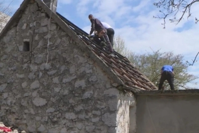 SOLIDARNOST KOJA POBJEĐUJE SIROMAŠTVO: Akcija u hercegovačkom selu ujedinila mještane